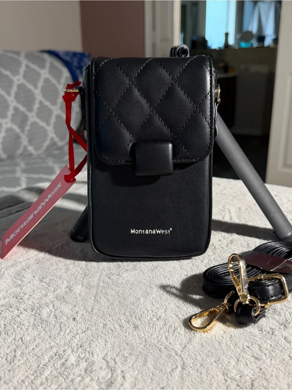 Montana West Black Quilted Flap Crossbody Phone Pouch